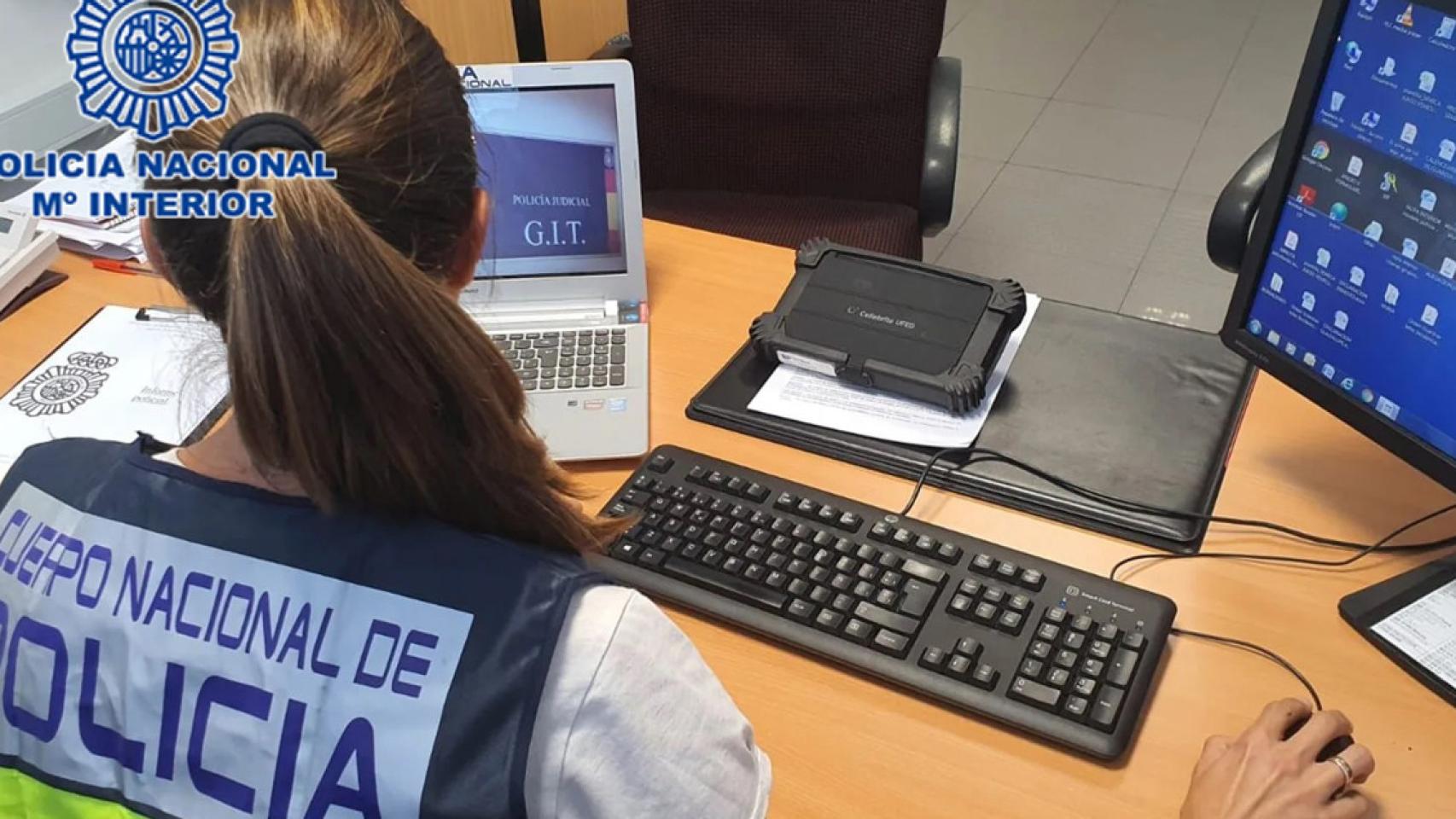 Agente de la Policía Nacional / CNP