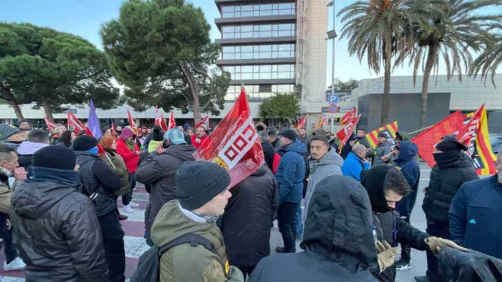 Mayoristas de fruta y verdura se movilizan en Mercabarna / CCOO