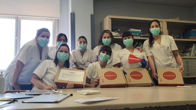 Personal sanitario con donaciones de Telepizza / Telepizza