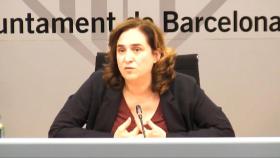 Ada Colau, alcaldesa de Barcelona, durante la rueda de prensa sobre la situación del coronavirus o Covid-19 / CG
