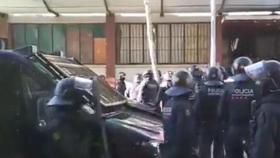 Mossos d'Esquadra y Policía Nacional detienen a 87 integrantes de una banda tras robar domicilios en Barcelona / MOSSOS