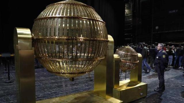 Los diez 'cuartos y quintos' premios reparten millones por toda España