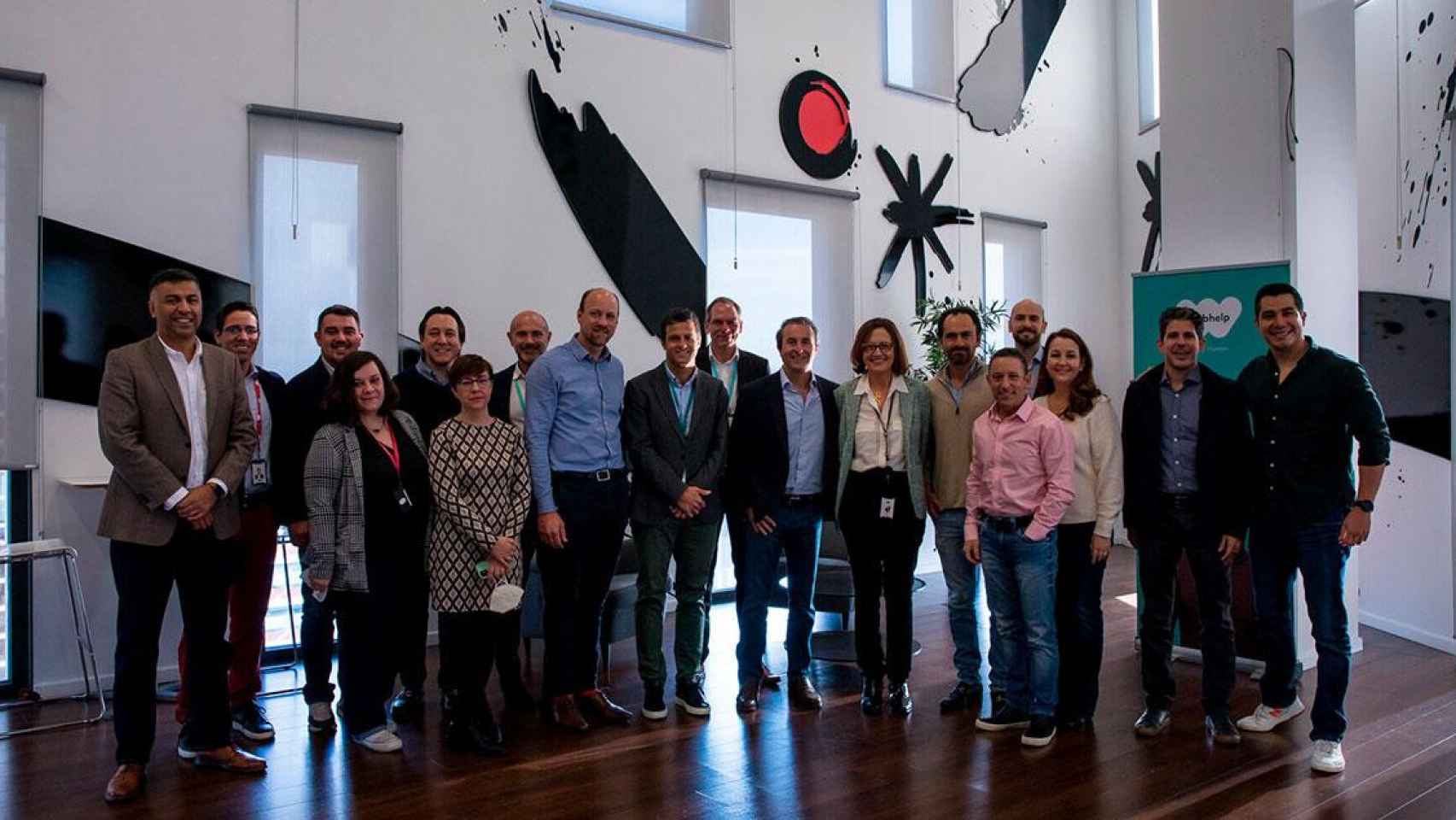 La presidenta de Webhelp Spain, Helena Guardans i Cambó, y el director ejecutivo de la firma, Julio Jolín, junto con los directivos de OneLink / CEDIDA