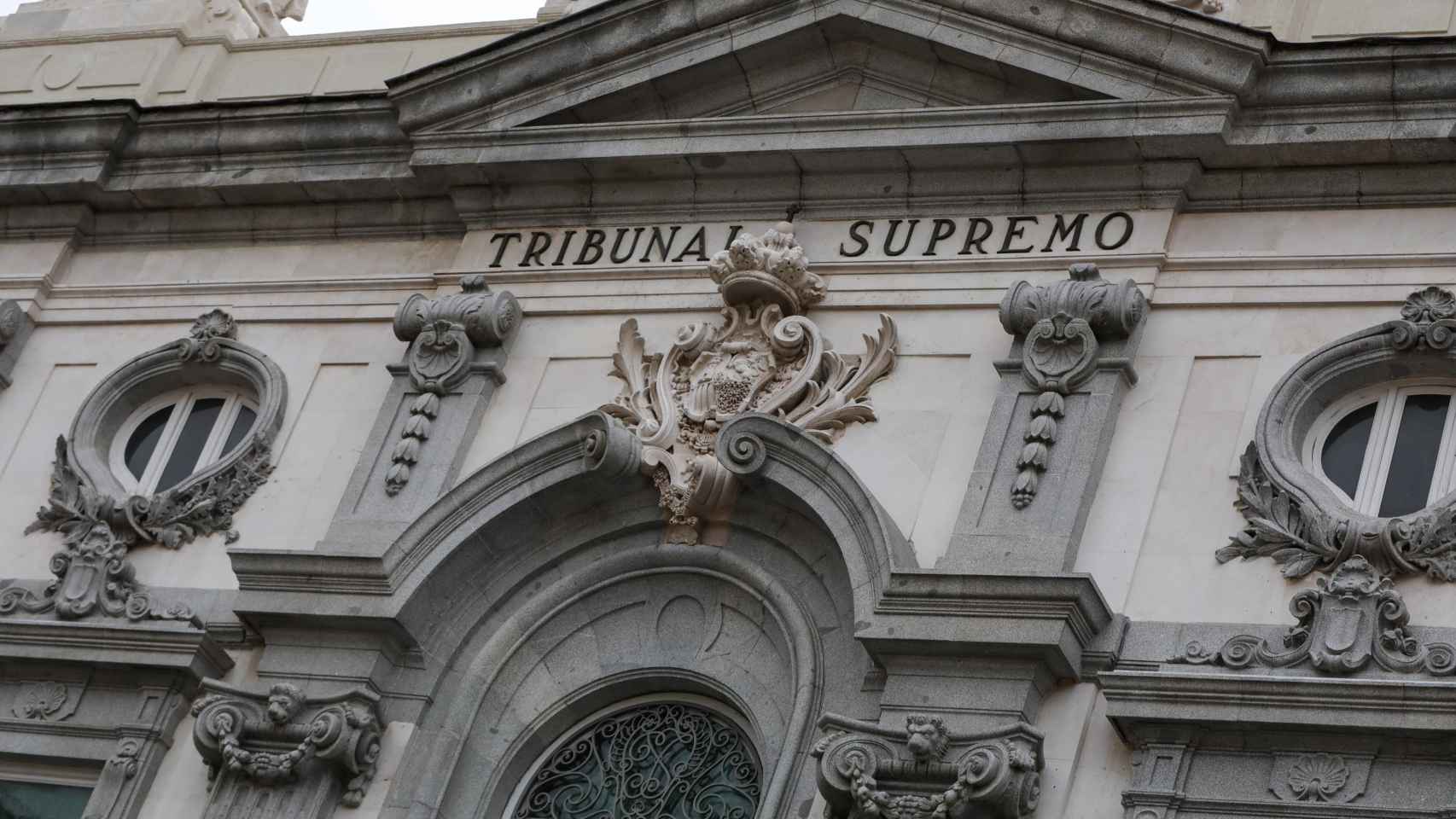 Fachada de la sede del Tribunal Supremo, al que instan a dictar doctrina para evitar la disparidad de sentencias sobre el IRPH / EP