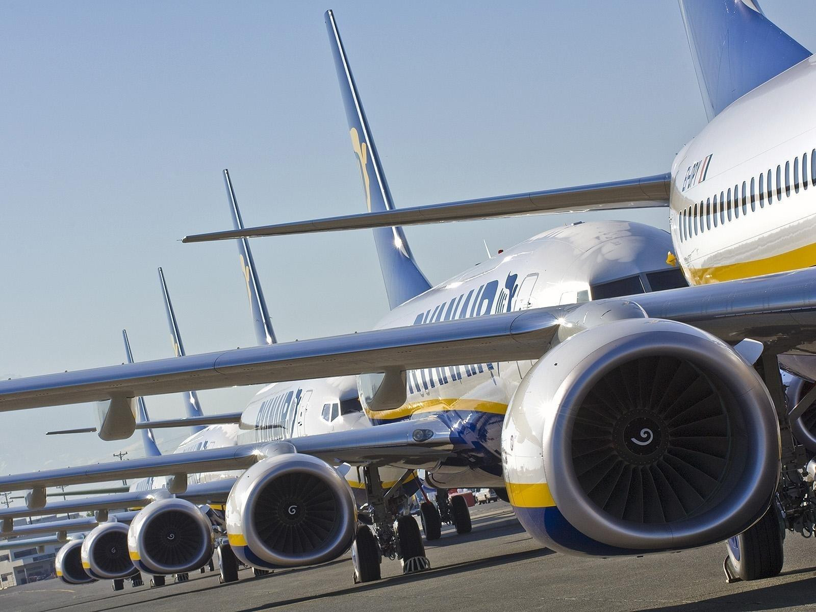 Aviones de Ryanair en un aeropuerto