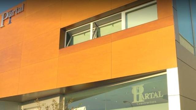 Sede de Constructora de Obras El Partal / CG