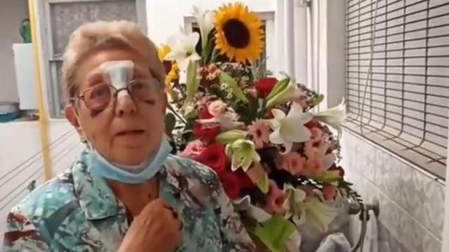 Mujer agredida en Valencia con un ramo de flores de Forocoches TWITTER