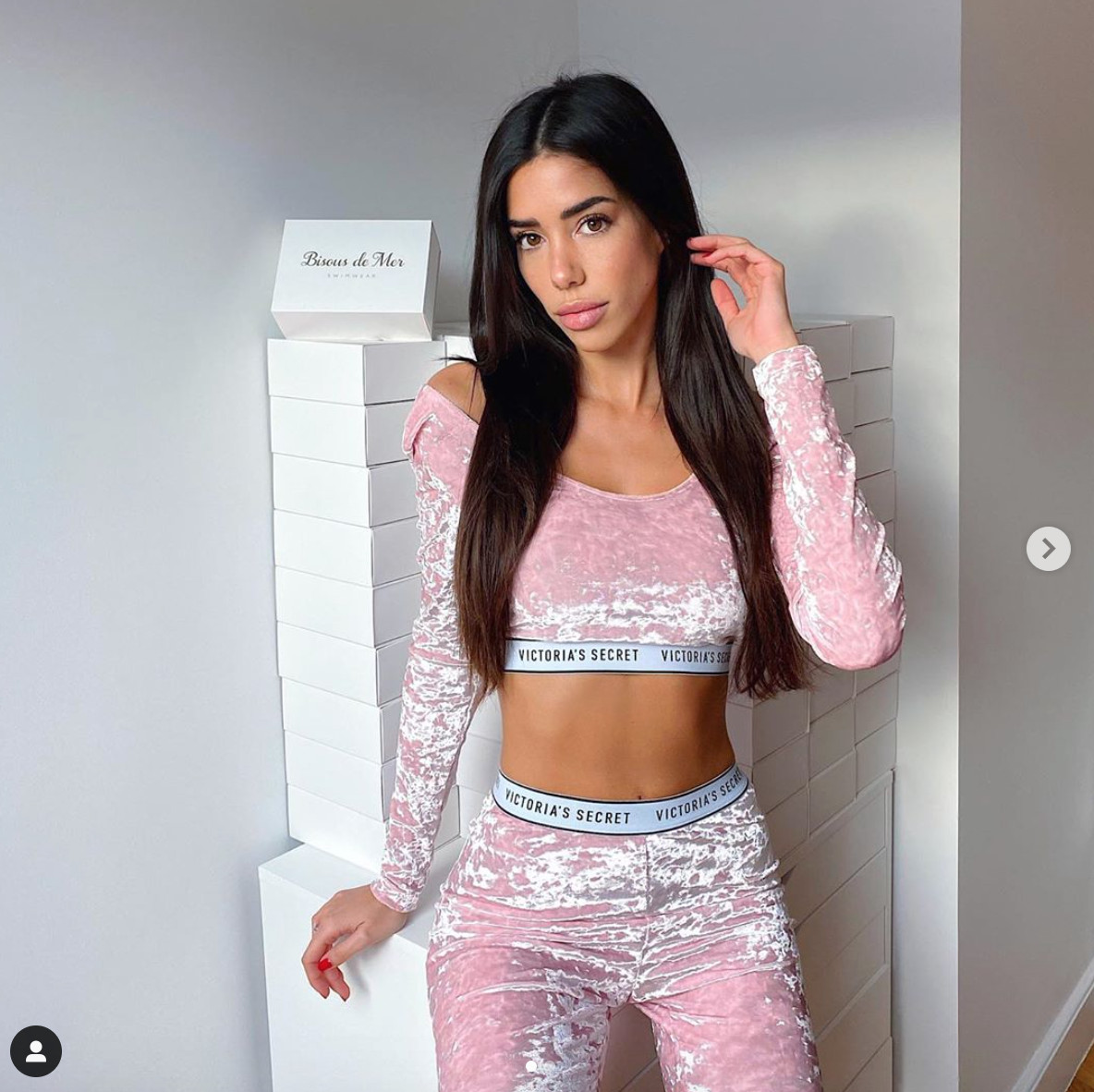 Nadia Avilés con pijama victoria secret