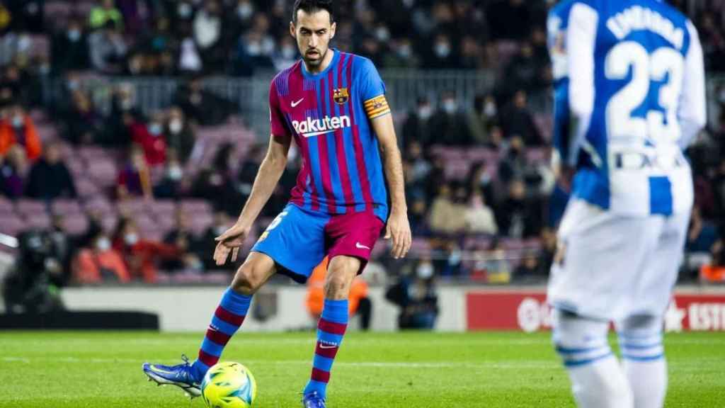 Sergio Busquets en un Barça-Espanyol / FCB