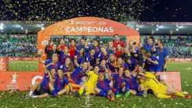 Una foto del Barça celebrando la consecución de la Copa de la Reina la temporada pasada / EFE