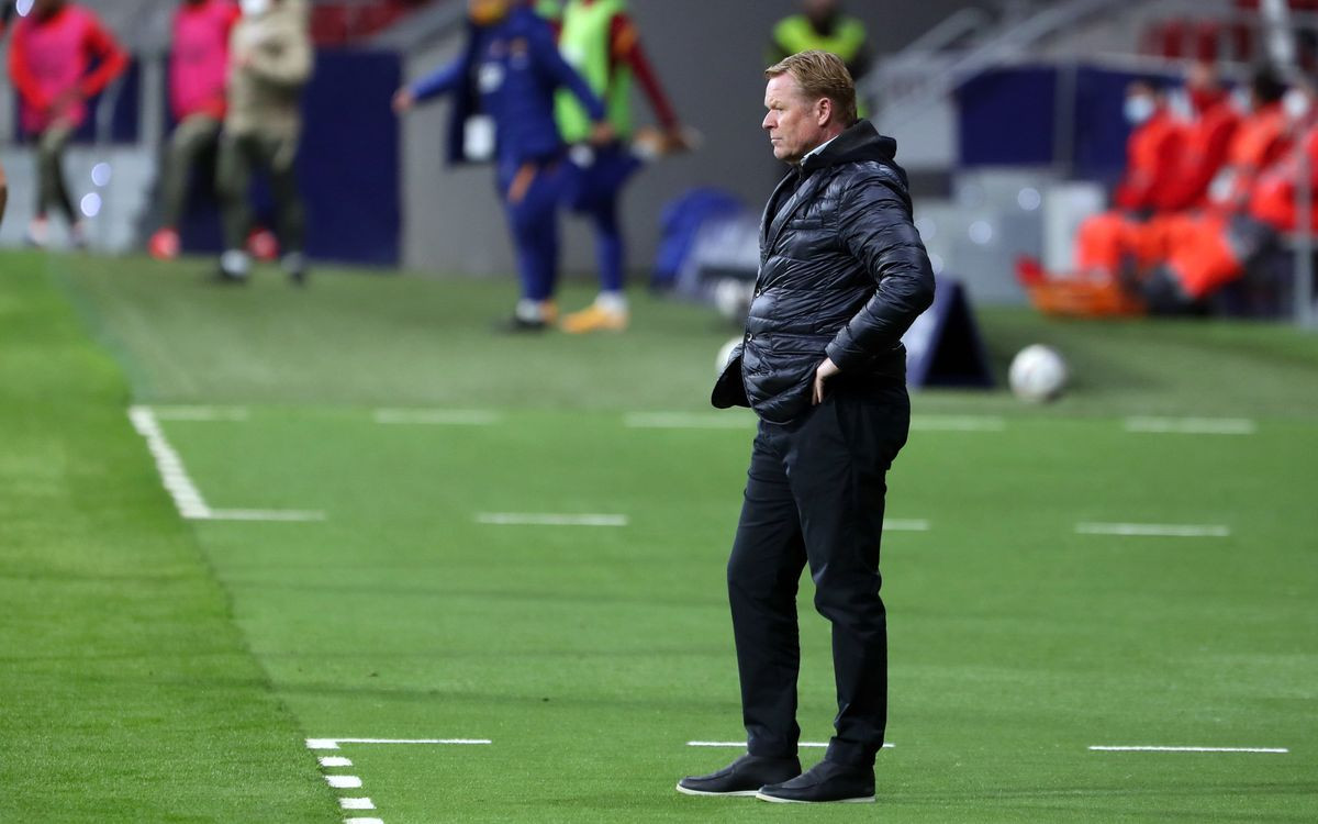 Koeman durante el partido en el Wanda Metropolitano contra el Atlético / FC Barcelona