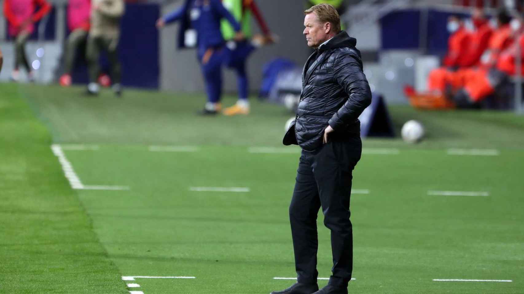 Koeman durante el partido en el Wanda Metropolitano contra el Atlético / FC Barcelona