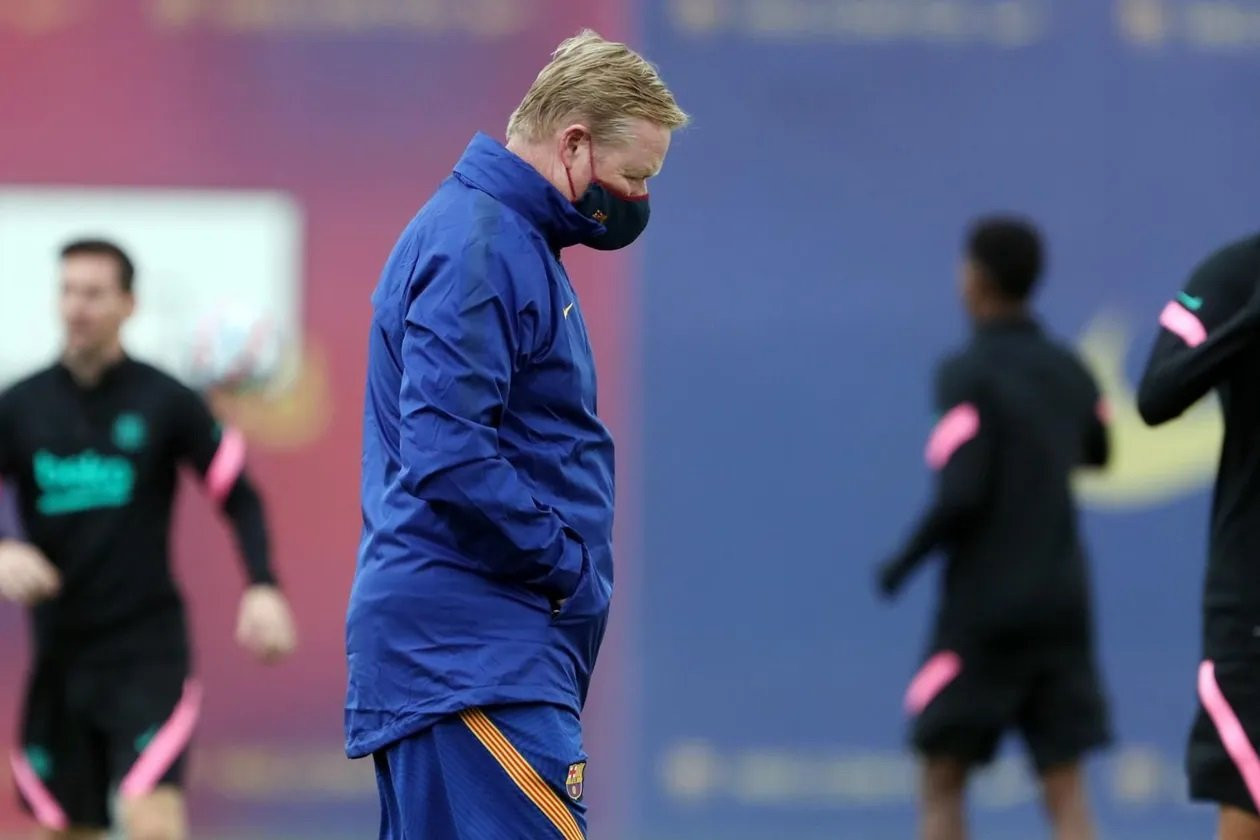 Ronald Koeman, en un entrenamiento del Barça | FCB