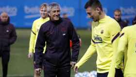 Quique Setién en un entrenamiento del Barça / FC Barcelona