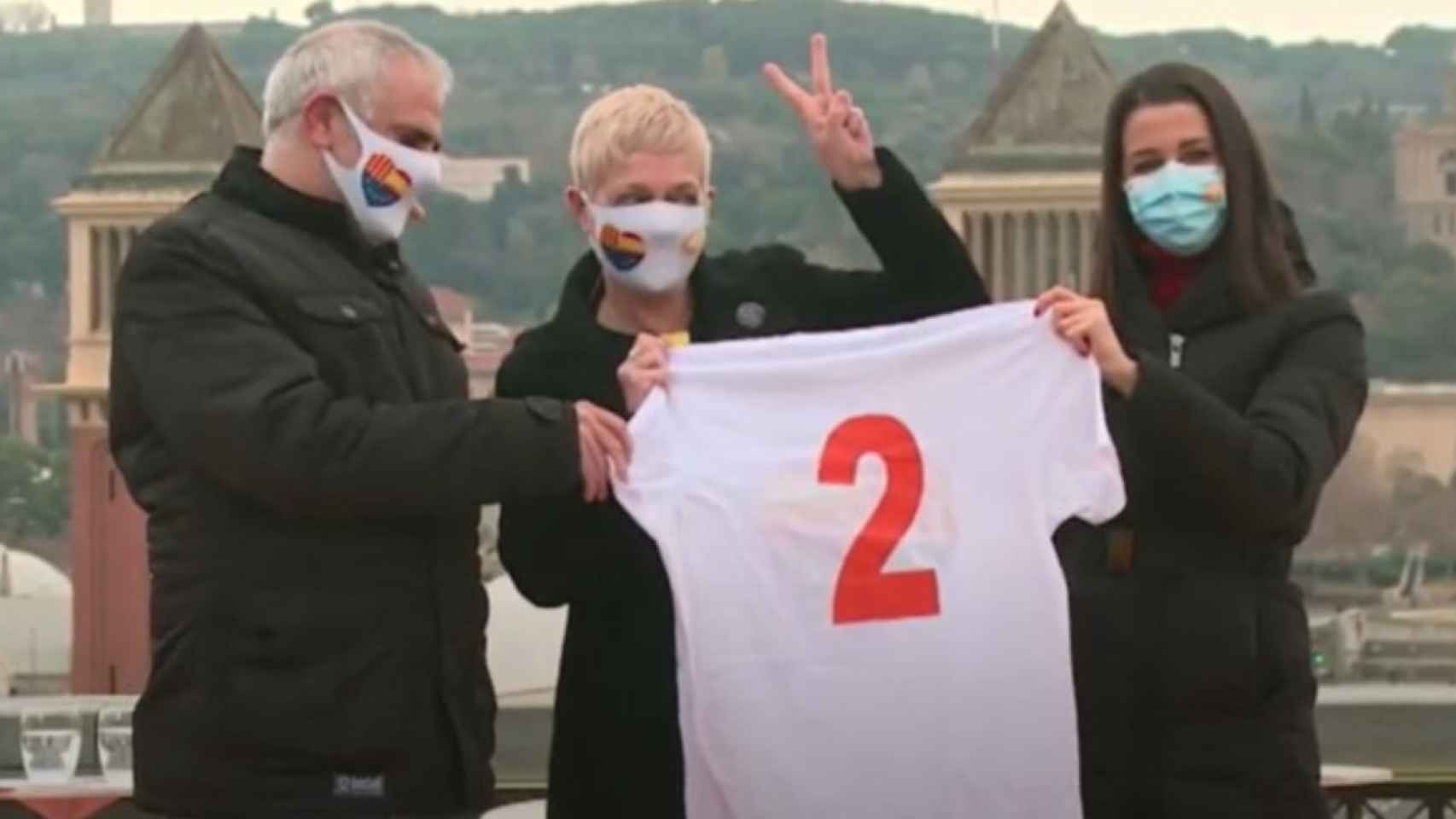 Anna Grau (centro), junto a Carlos Carrizosa e Inés Arrimadas / EUROPA PRESS