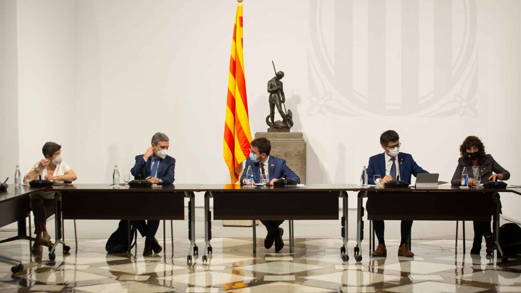 Mesa institucional para debatir sobre el futuro del aeropuerto de El Prat de Barcelona / EUROPA PRESS