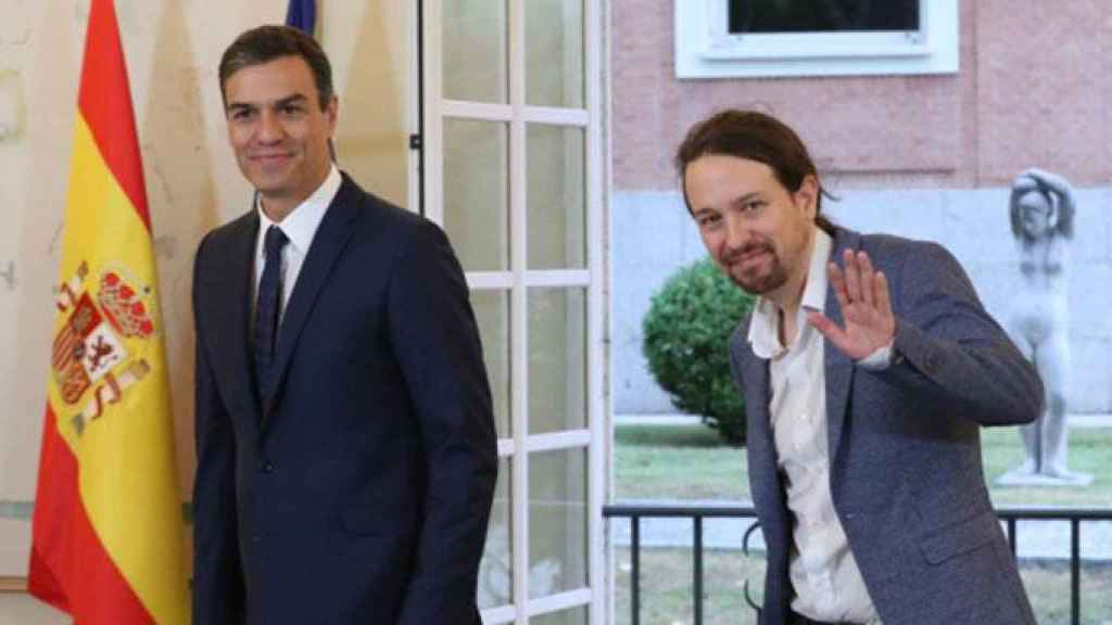 El presidente en funciones Pedro Sánchez y el líder de Podemos, Pablo Iglesias, que puede tener una función importante en la política fiscal española esta legislatura / EFE