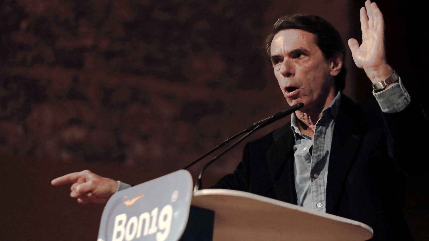 José María Aznar, durante un mitin en Valencia / EFE