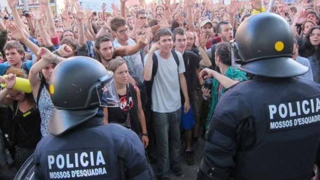 Cerco al Parlament de junio de 2011 / EFE