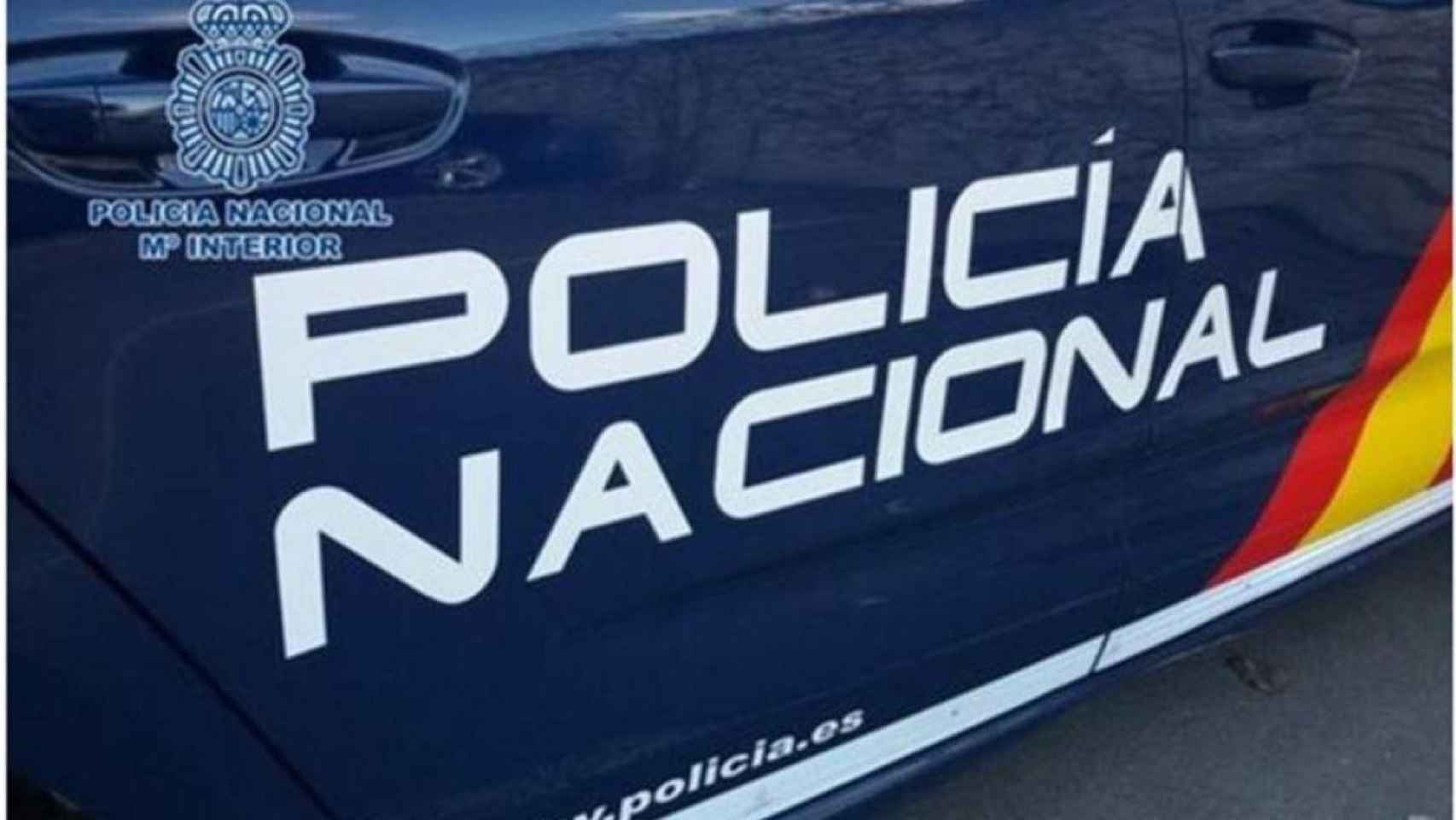 Vehículo de la Policía Nacional / POLICIA