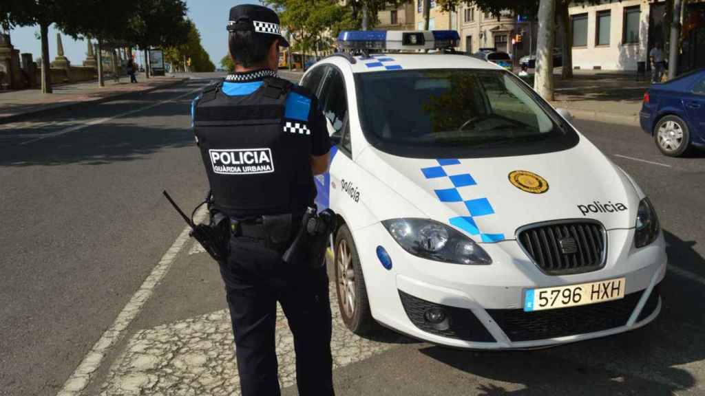 Guardia Urbana de Lleida, que ha sancionado a un bar musical de la ciudad por usar a las mujeres como reclamo / EUROPA PRESS