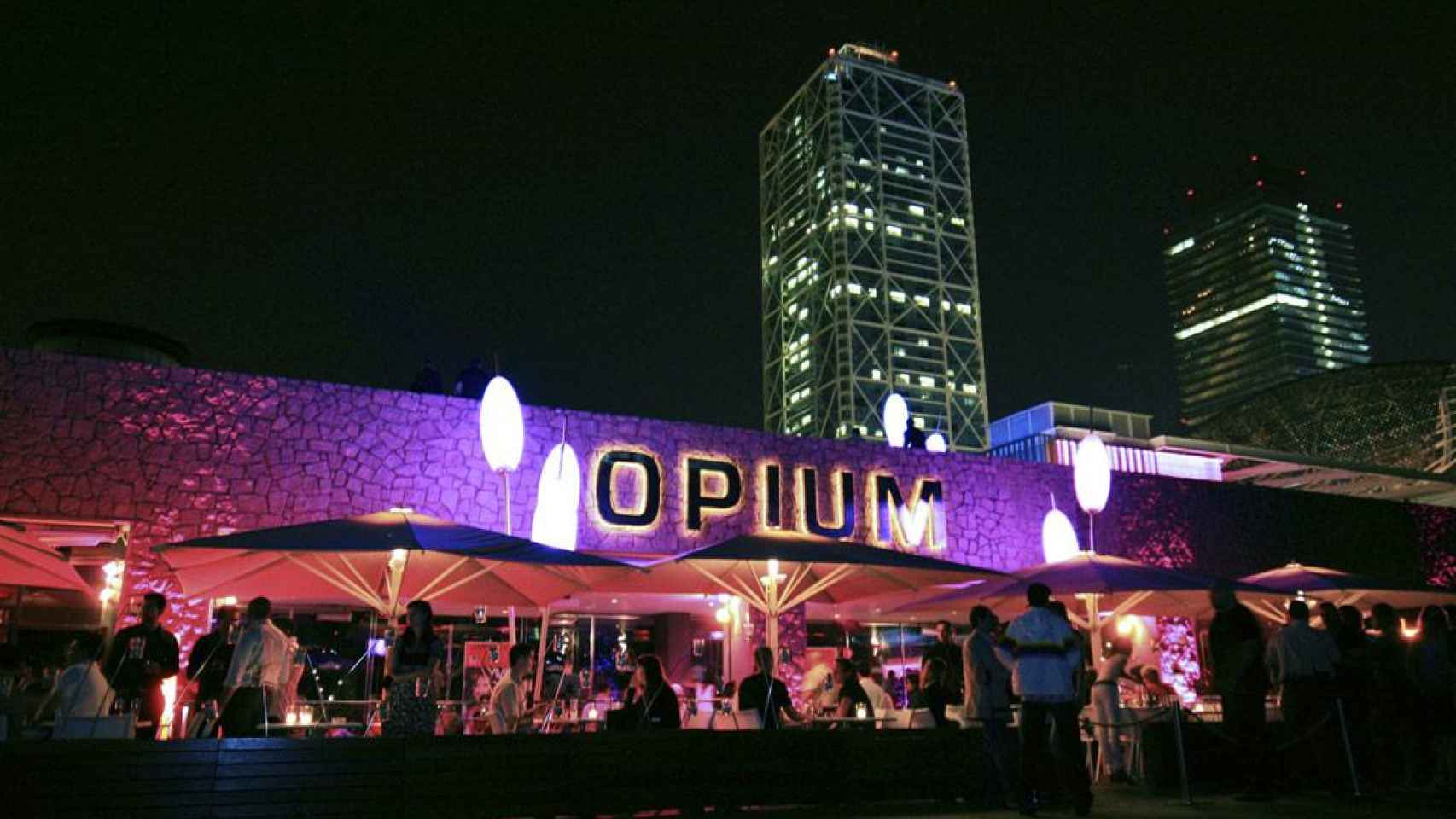 Discoteca Opium / Costa Este - CREATIVE COMMONS 1.0