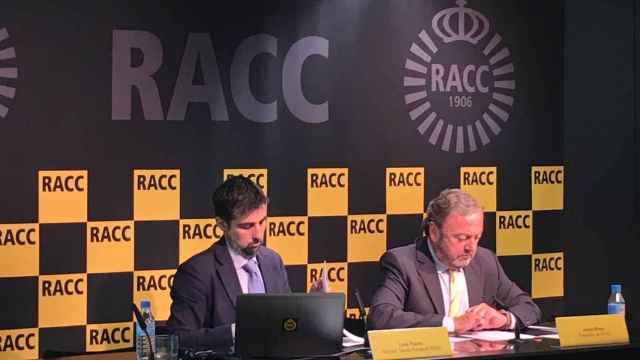 El director técnico de la Fundación Racc, Lluís Puerto (i), y el presidente del Racc, Josep Mateu (d) / CG
