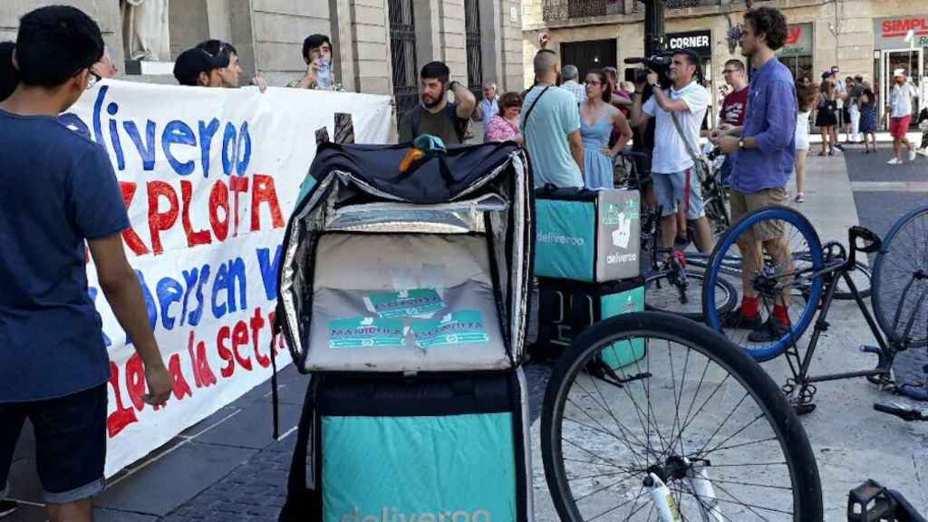 Una foto de archivo de una protesta de trabajadores de Deliveroo  / @ridersxderechos