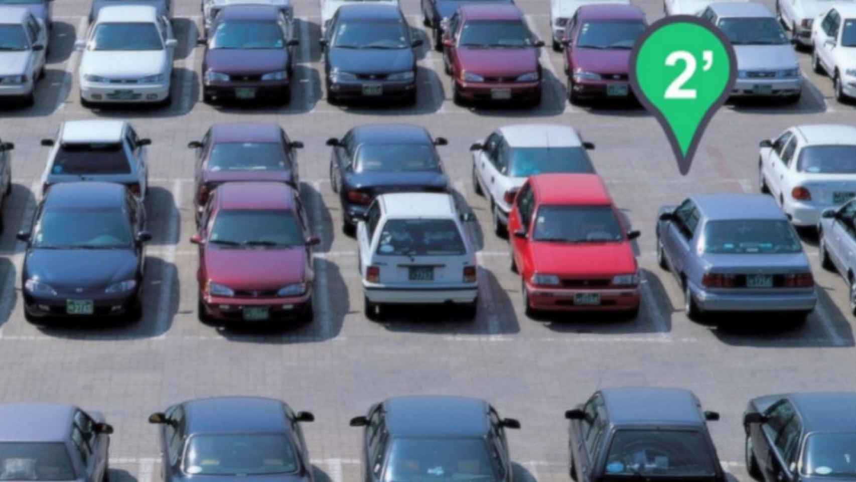 La 'app' Wazypark te avisa del hueco libre para poder aparcar tu coche en un aparcamiento donde ya hay mucho vehiculos estacionados.