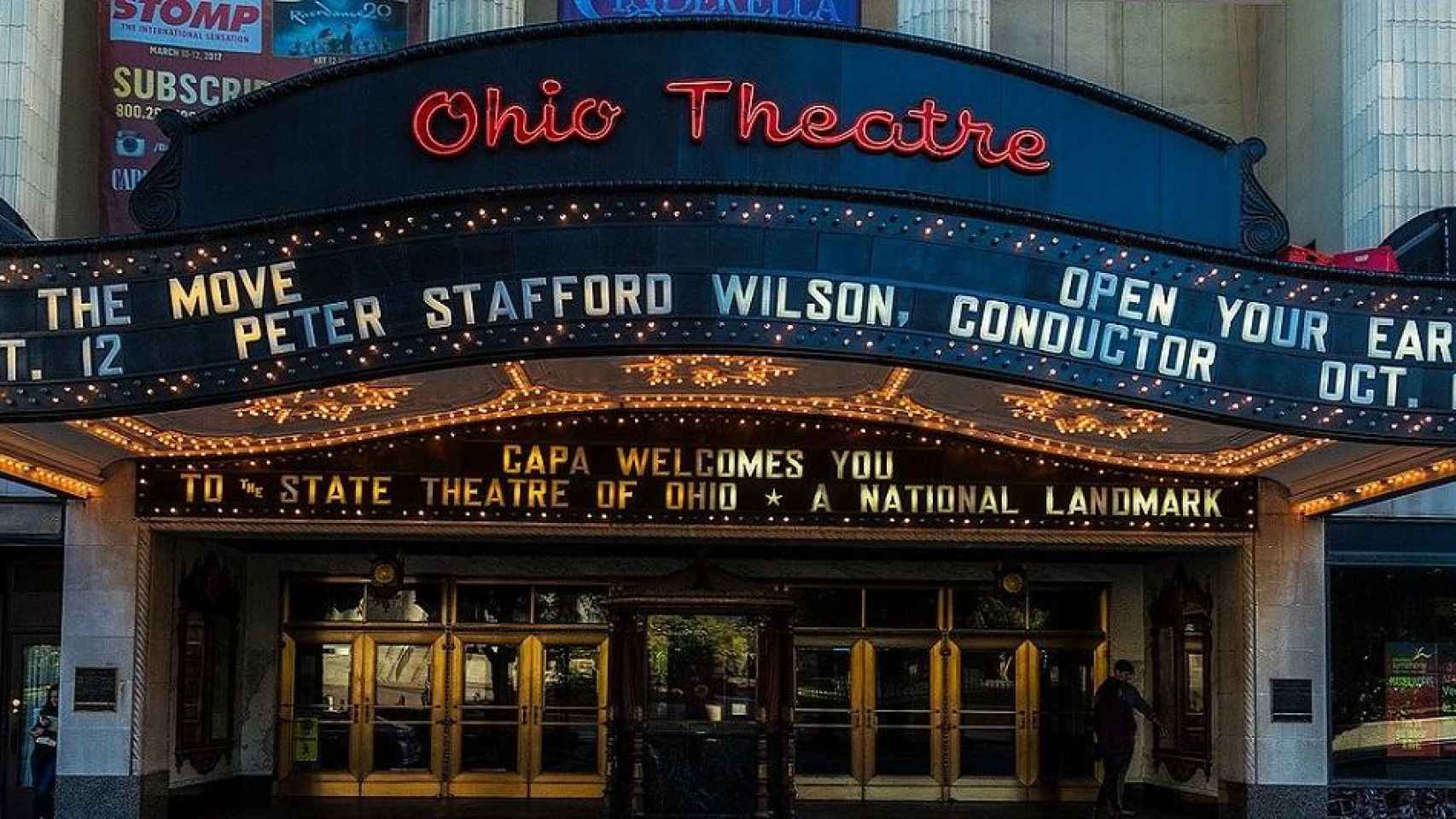 Un cine de Ohio donde se proyectan estrenos de películas / David Mark EN PIXABAY