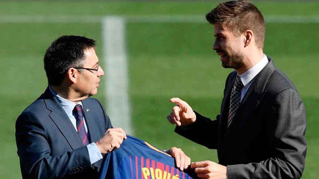 Bartomeu y Gerard Piqué en una imagen de archivo / EFE