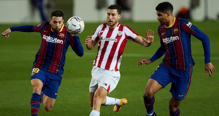 Jordi Alba ante el Athletic / EFE