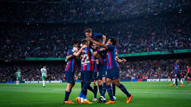 Los jugadores del Barça celebran uno de los goles frente al Betis en el Camp Nou / FCB