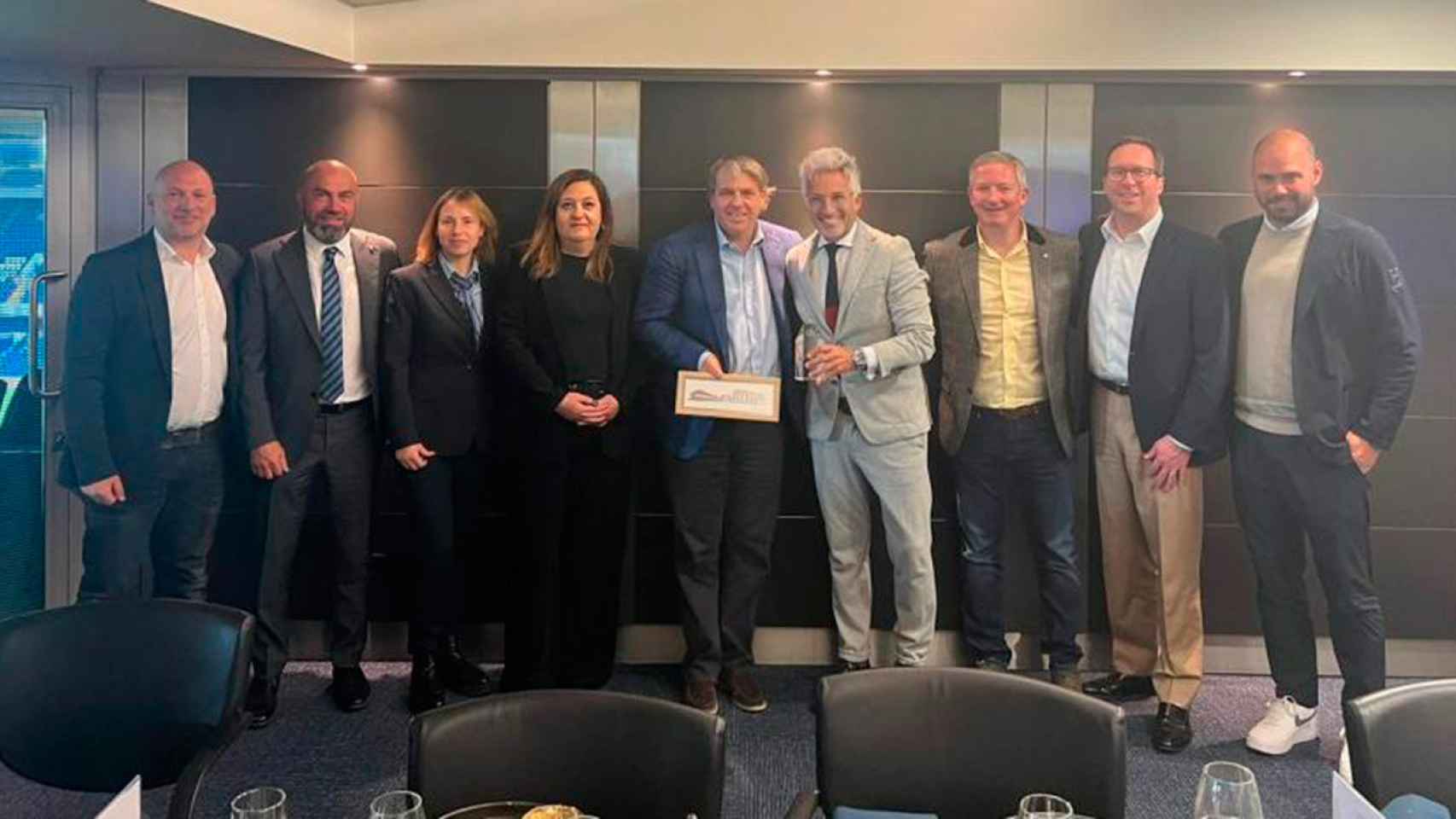 Los representantes del Barça, con la vicepresidenta Elena Fort, el directivo Xavier Puig y el ejecutivo Markel Zubizarreta al frente / FCB