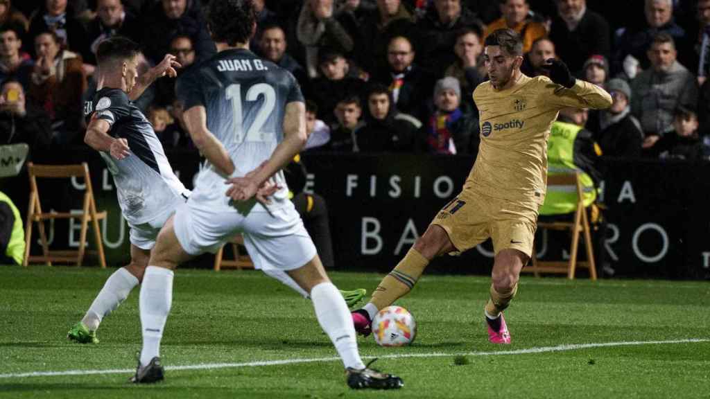 Ferran Torres durante el Ceuta Barça / FCB