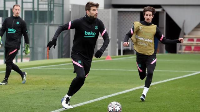 Piqué, en un entrenamiento con el Barça | FCB