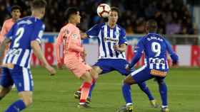 Coutinho en un acción en el Alavés - Barça / EFE