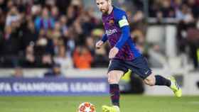 Una foto de Leo Messi durante el lanzamiento del penalti ante el Olympique de Lyon / FCB