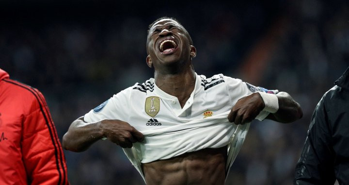 Una foto de Vinicius Jr. tras lesionarse ante el Ajax en el Santiago Bernabéu / EFE