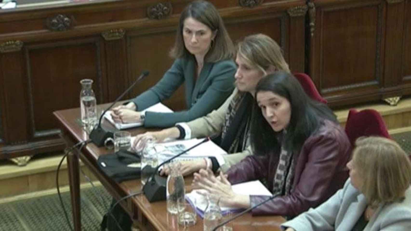 Las cuatro funcionarias peritos durante su intervención ante el Tribunal Supremo