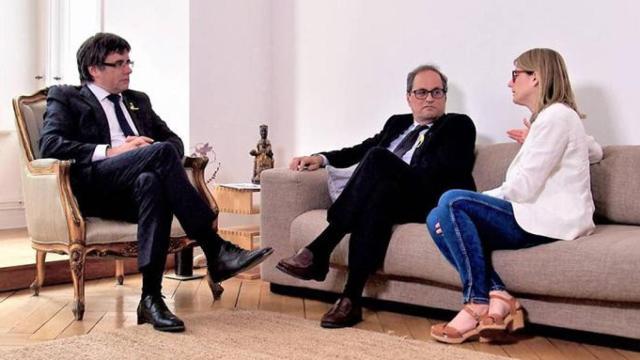 Carles Puigdemont (i), Quim Torra (c) y Elsa Artadi / EUROPA PRESS