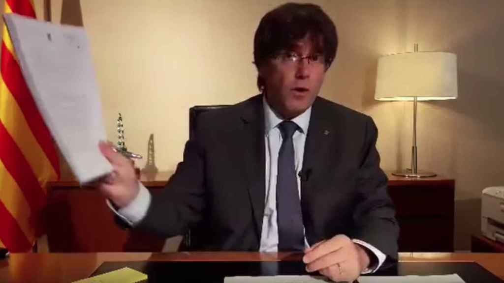 Una imagen de Carles Puigdemont que aparece durante el vídeo