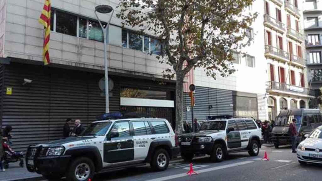 Registros en la sede de CDC de la calle Còrsega en la operación contra el 3%.