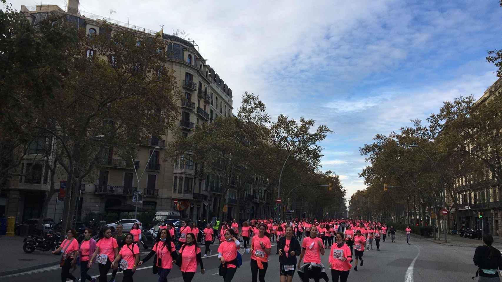 Participantes de la Cursa de la Dona 2021 en Barcelona / EUROPA PRESS