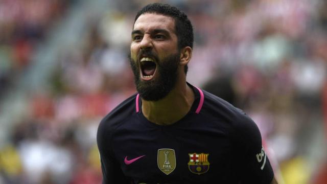 Arda Turan durante un partido esta temporada