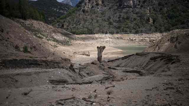 Zona seca en el pantano de la Baells, en Barcelona, a finales de abril / Lorena Sopêna - EUROPA PRESS
