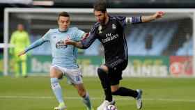 Sergio Ramos, ante Iago Aspas en un Celta-Real Madrid | EFE