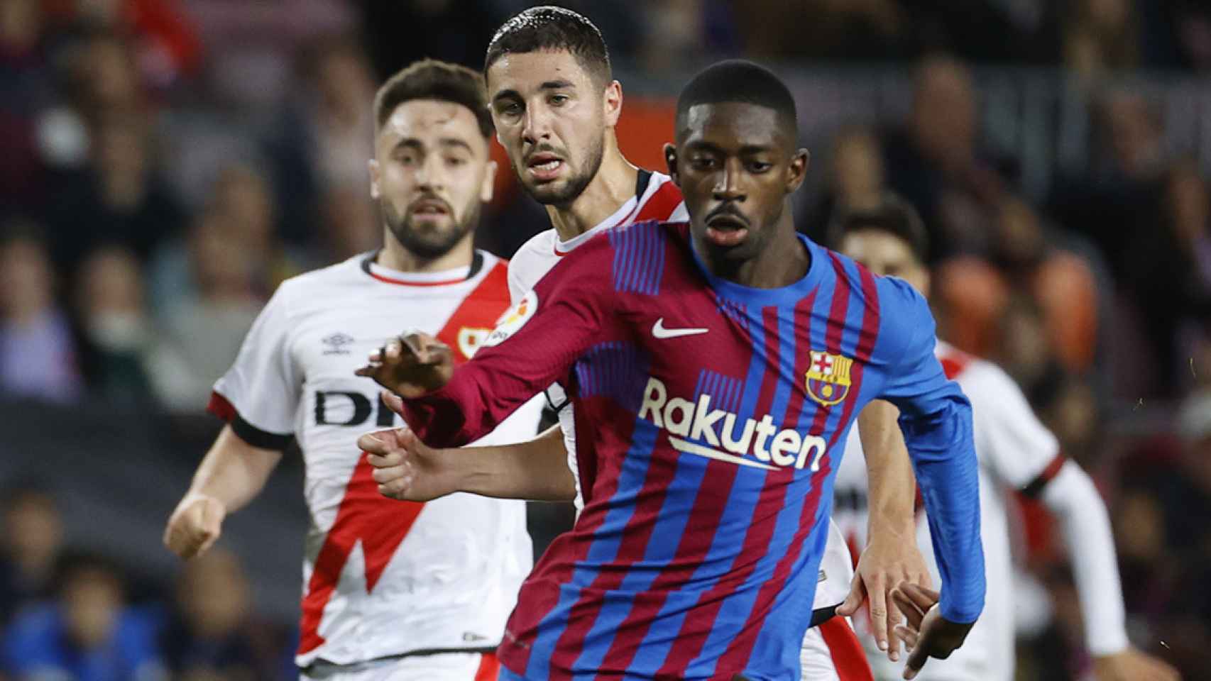 Ousmane Dembelé, en una acción en el partido contra el Rayo Vallecano / EFE