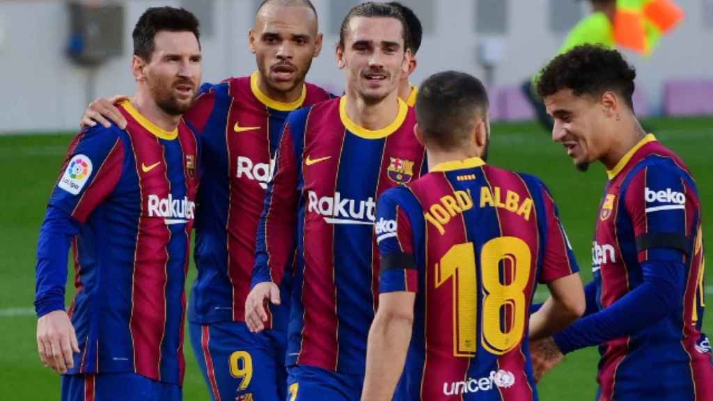 Los jugadores del Barça, celebrando un gol ante Osasuna | EFE
