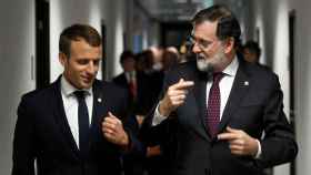 El presidente de Francia, Emmanuel Macron, y el presidente español, Mariano Rajoy, en su encuentro en Bruselas